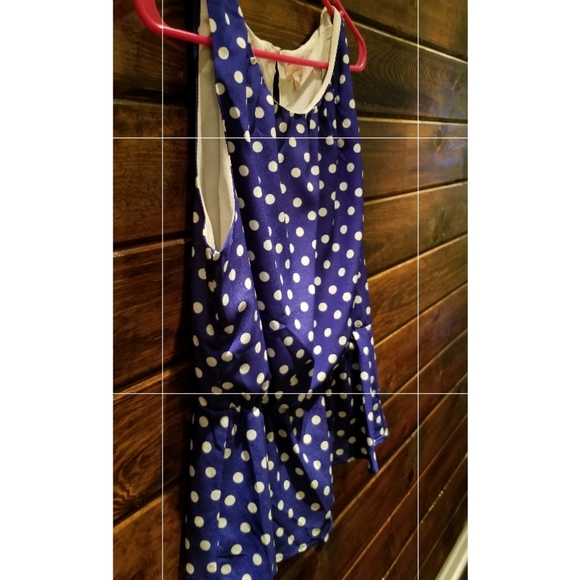 Sleeveless top - Picture 2 of 2